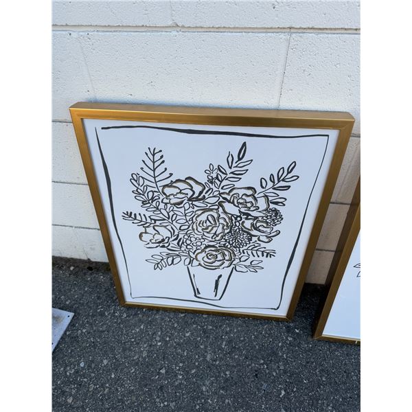 Floral wall hanging 23" x 27 1/2"