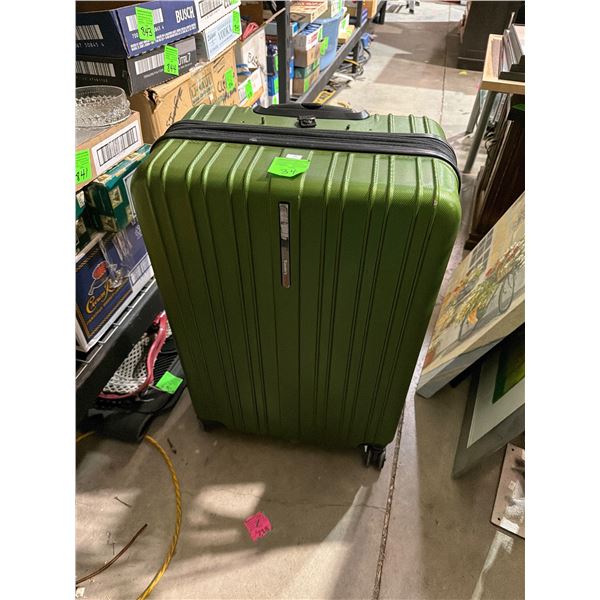4 wheeled Suitcase travelers's choice large top handle missing