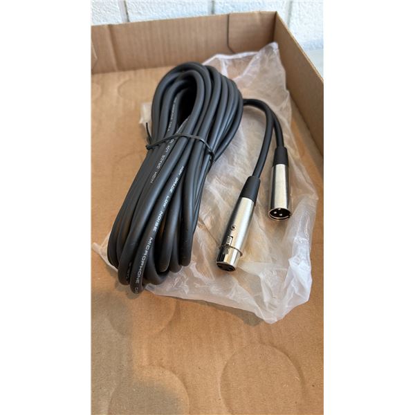 High grade, low noise, microphone cable
