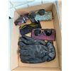 Image 1 : Sunglasses and gloves