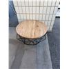 Image 2 : Coffee Table 32 inches round