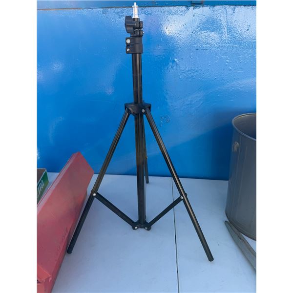 Tripod