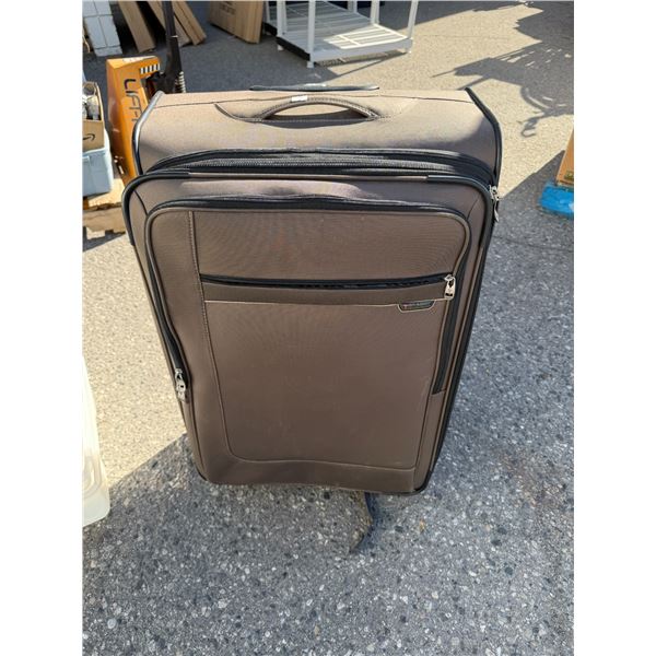 4 wheeled suitcase