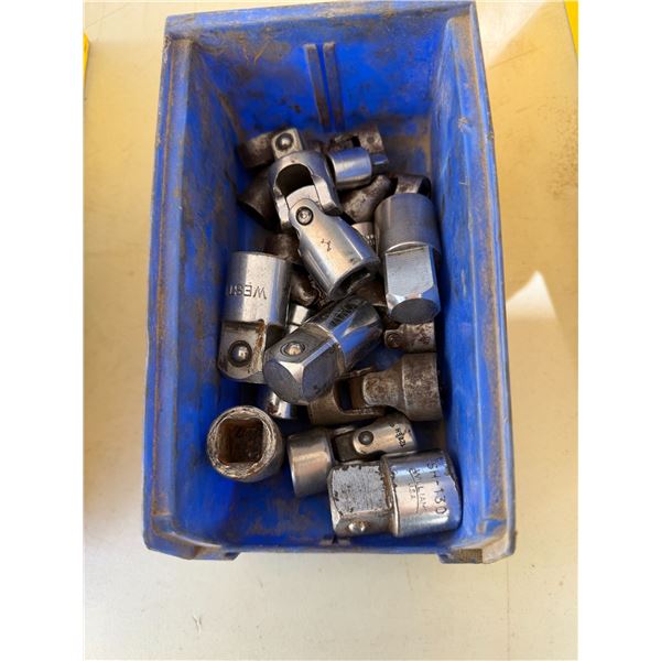 Swivel sockets