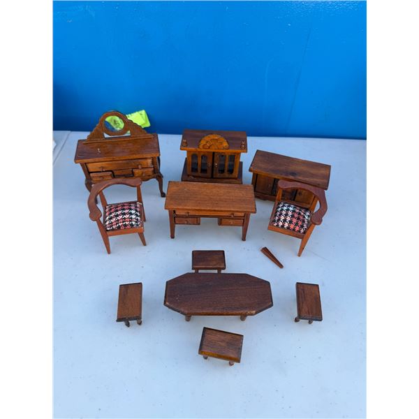 Vintage dollhouse furniture