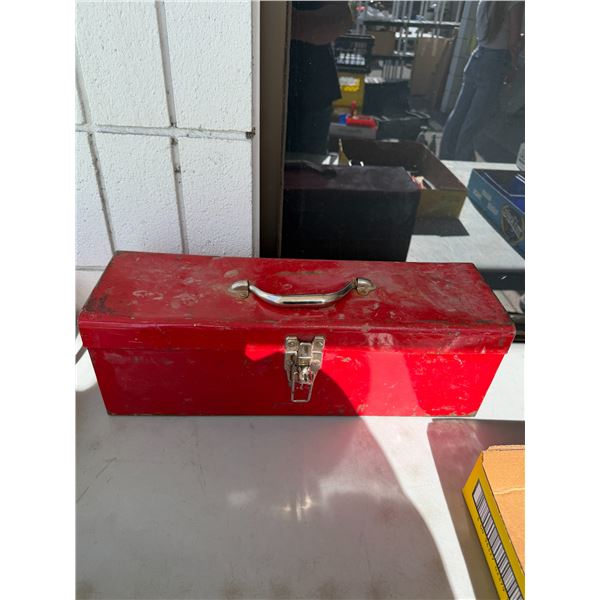 Metal toolbox