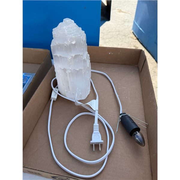 Selenite lamp