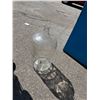 Image 1 : Glass jar/cardboard