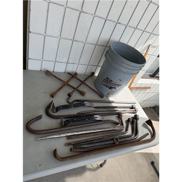 Pry bars, tire irons