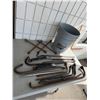 Image 1 : Pry bars, tire irons