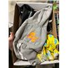 Image 1 : Pet clothing