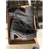 Image 1 : Footwear size 8.5