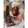 Image 1 : Baking pans and cookie cutters
