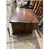 Image 1 : Vintage solid side table