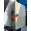 Image 1 : Lock box with key
