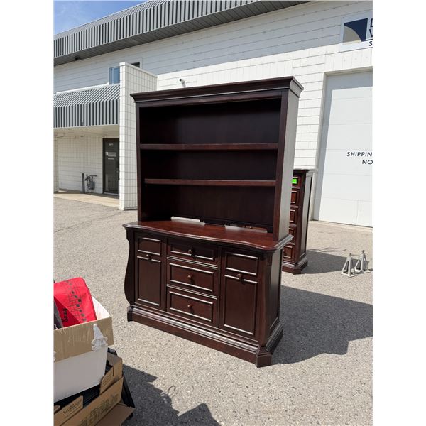 Dresser with Shelf top