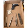 Image 1 : Specialty tools