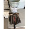 Image 1 : Hammers