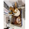 Image 1 : Kitchen, utensils, and other kitchen items