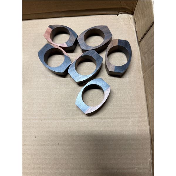 Teak napkin rings