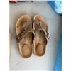 Image 1 : Sandal size 8