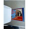 Image 3 : Apple box postcard book