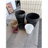 Image 1 : Planters