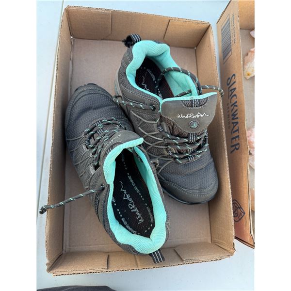 Wind River shoes, size 7