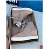 Image 1 : Shoes size 7