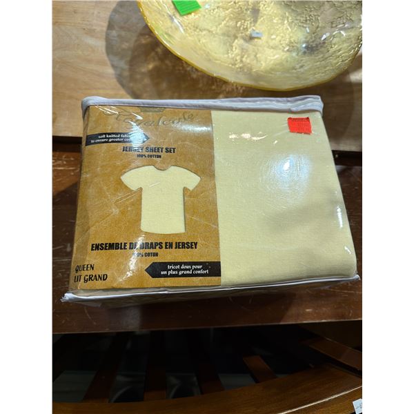 Queen size jersey sheet set