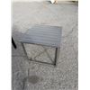 Image 1 : Patio side 21" x 21"