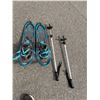 Image 1 : Snow shoes, and poles