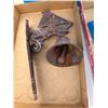 Image 1 : Cast iron Bill