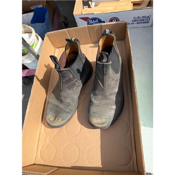 BLUNDSTONE shoes size 1