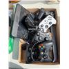 Image 1 : Controllers, game tablet, etc.