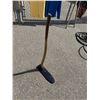 Image 1 : Log roller/garden tool