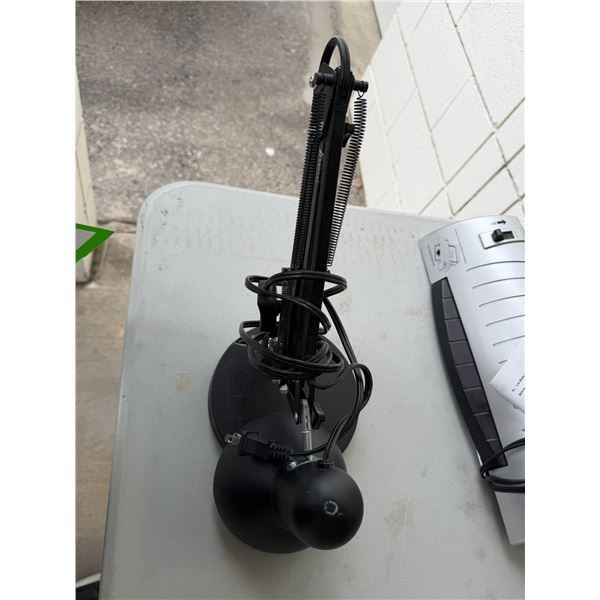 Table lamp