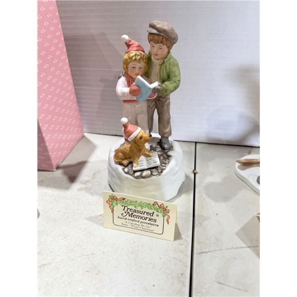 Treasured memories, a caroling we go musical figurine