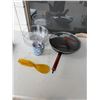 Image 1 : Kitchen items