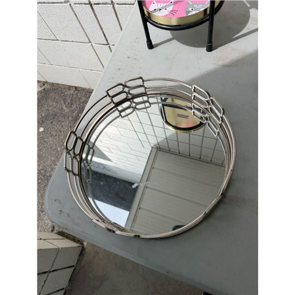 Mirror tray