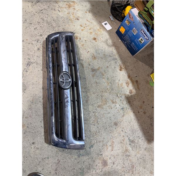 Toyota grill