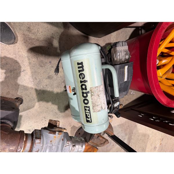 Air compressor