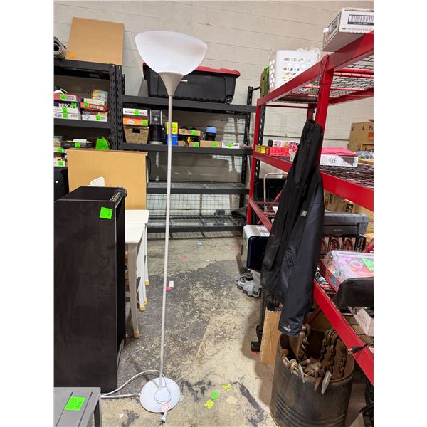 Floor lamp