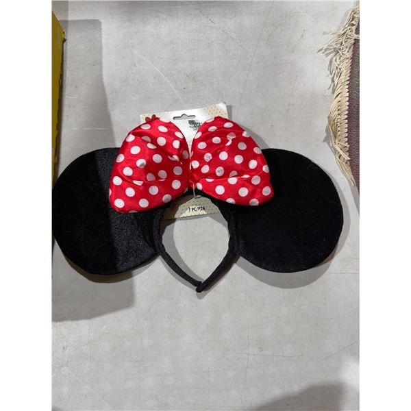 New Minnie mouse ear
