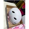 Image 1 : Helmet size not shown