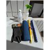 Image 1 : Cleaning items