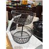 Image 1 : Fruit basket