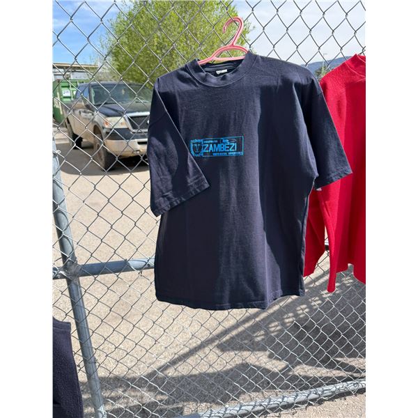 T shirts size large