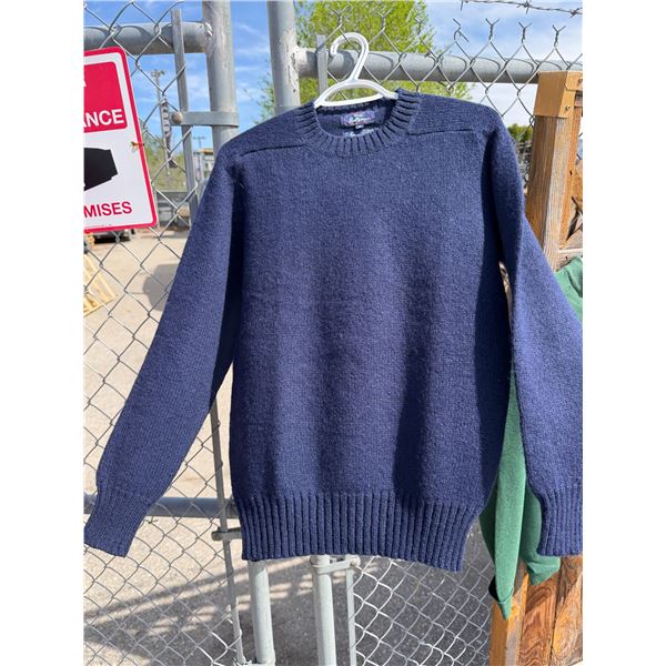 Lady BALLYMOOR medium hundred percent wool sweater