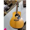 Image 1 : Yamaha guitar